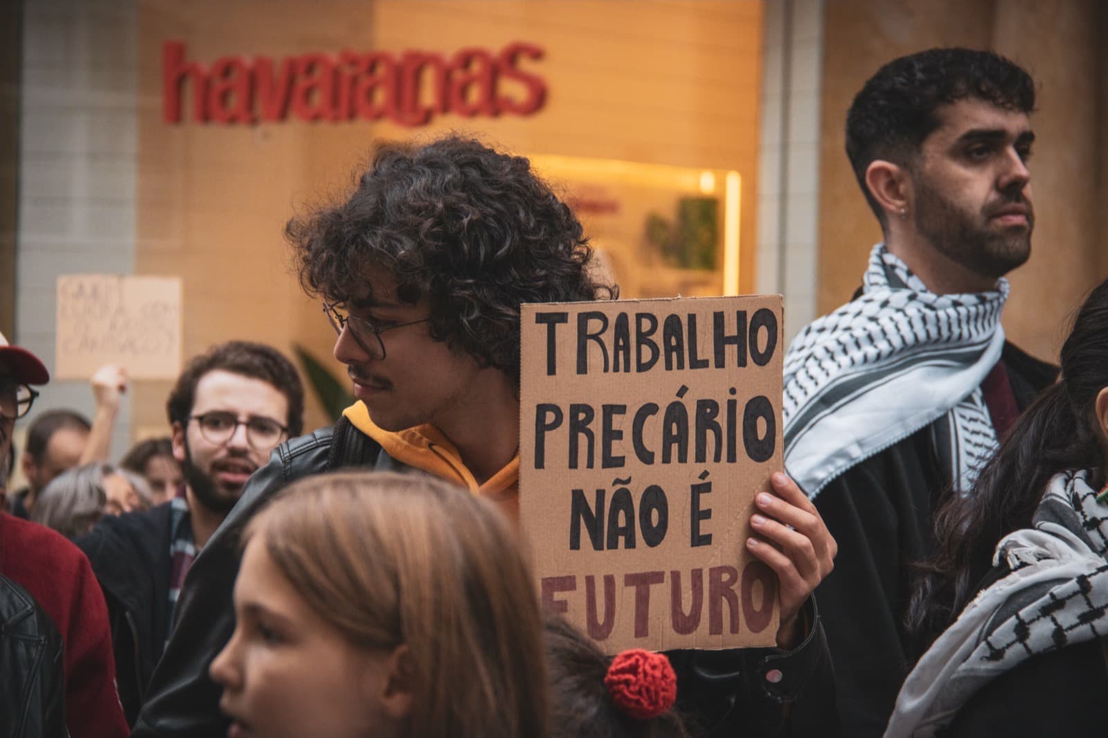 Trabalho XXI: Da liberdade para oprimir